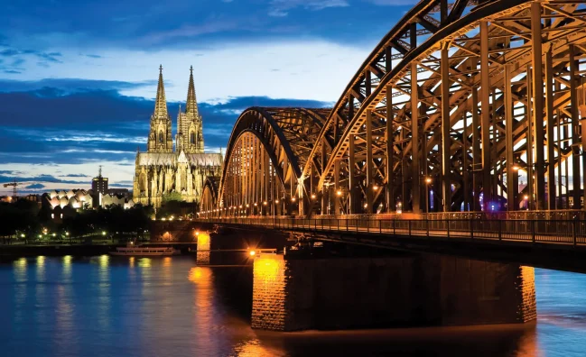 Cologne Tours by Reimagine Tour Wuerzburg Germany